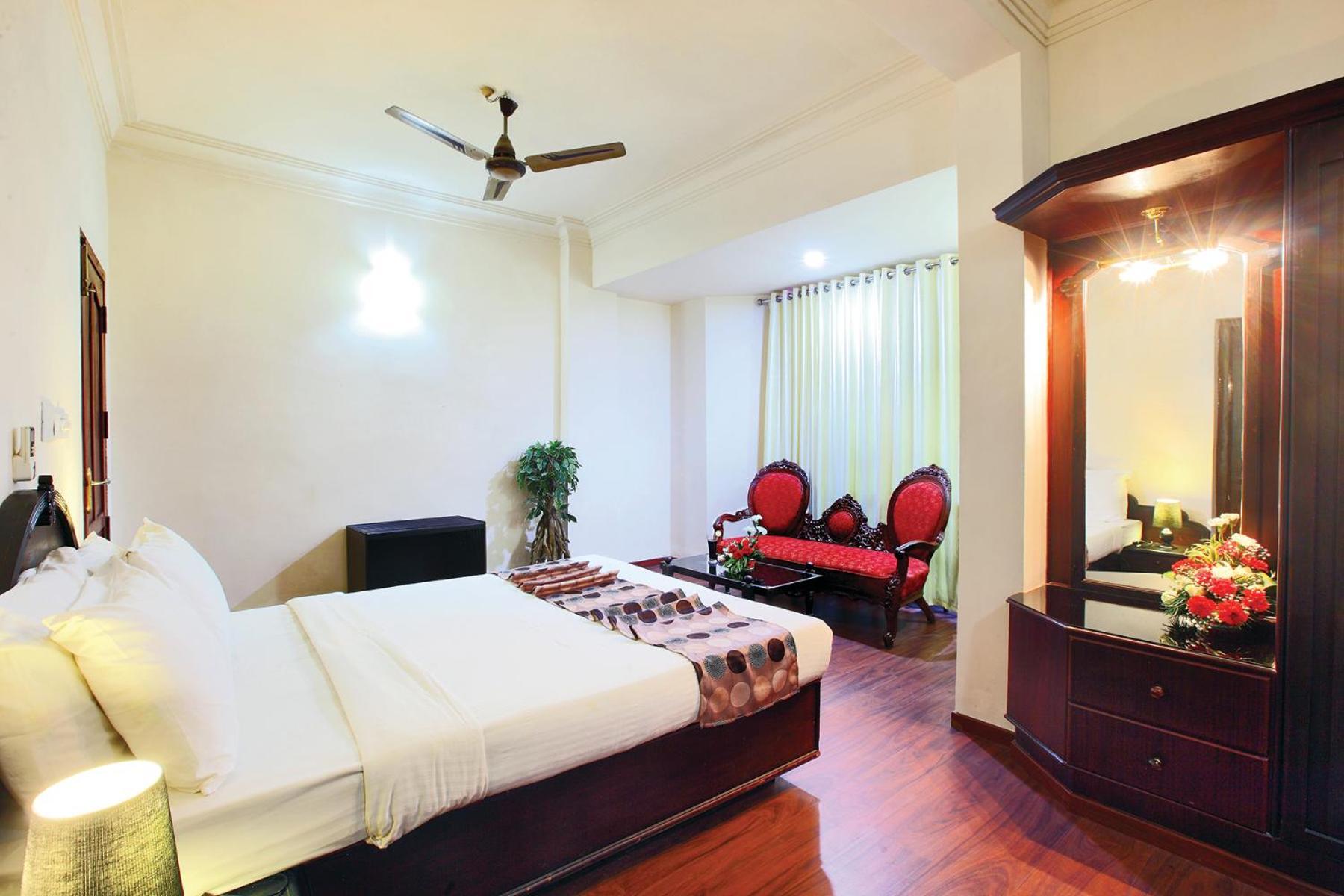Trichur Towers Thrissur Kültér fotó