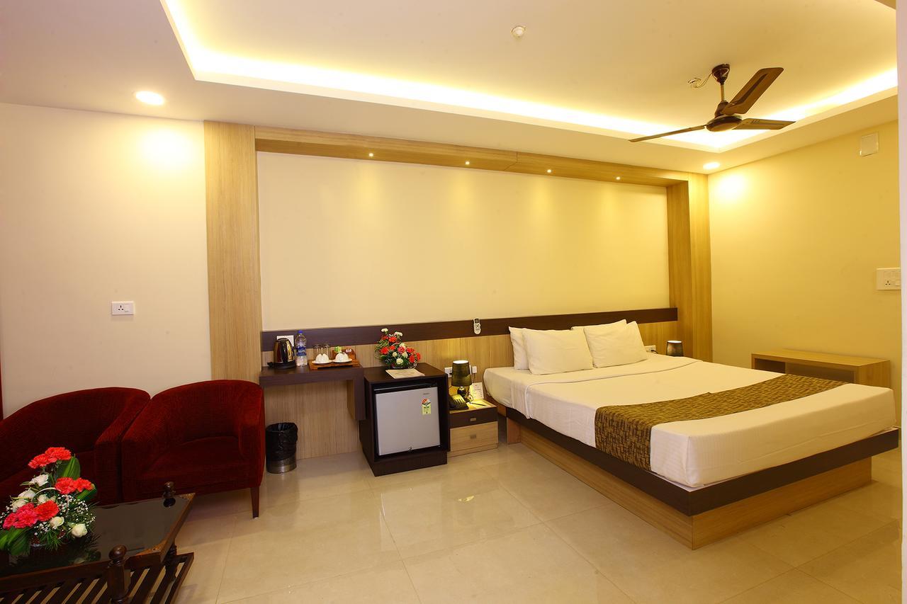Trichur Towers Thrissur Kültér fotó