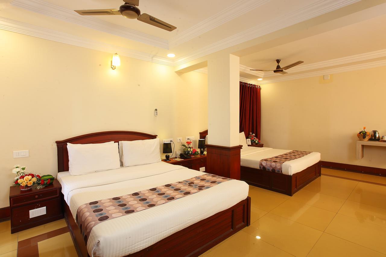 Trichur Towers Thrissur Kültér fotó