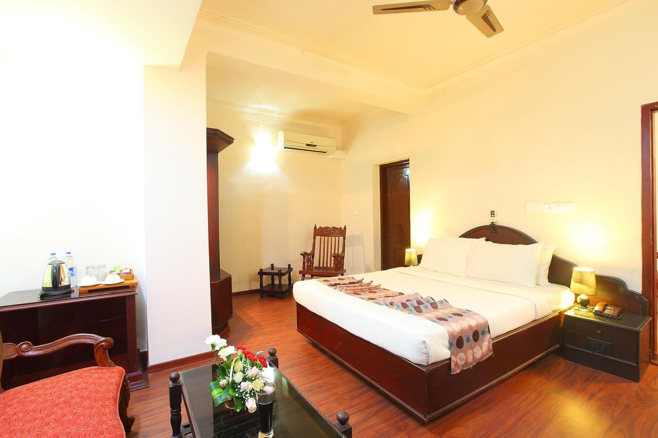 Trichur Towers Thrissur Kültér fotó