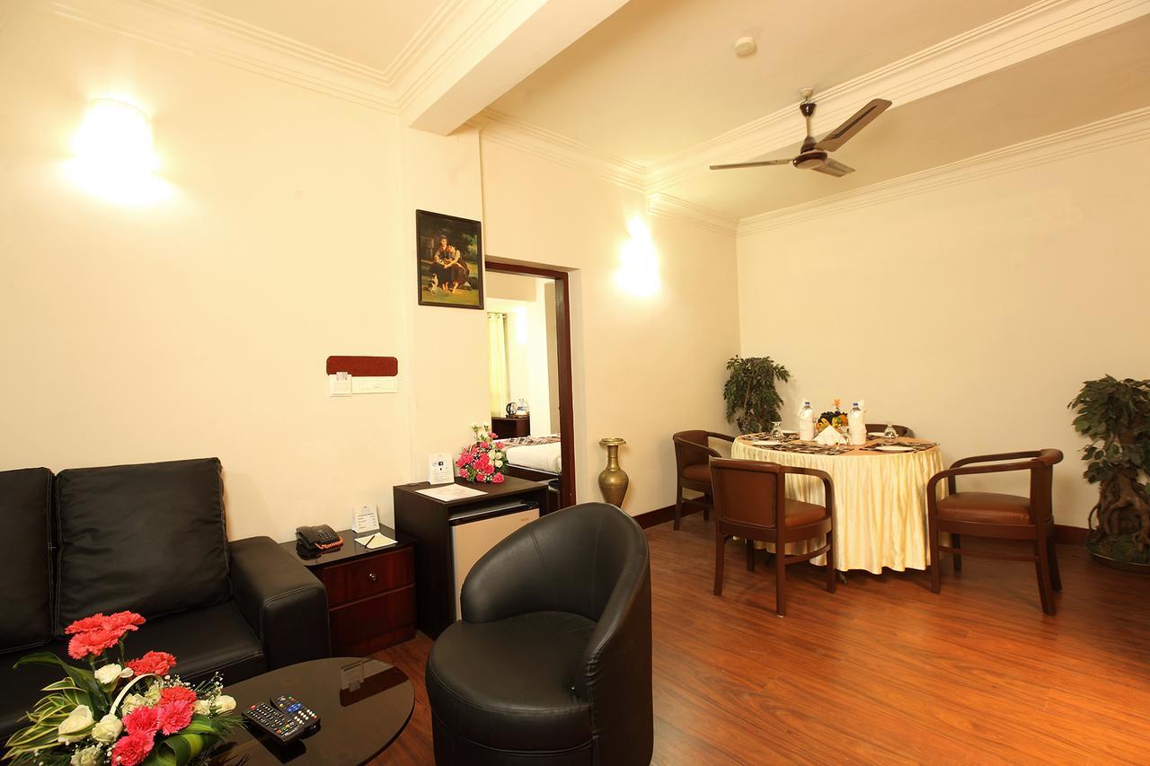 Trichur Towers Thrissur Kültér fotó